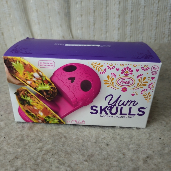 NEW Fred Yum Skulls Taco Tray Set of 2 - Picture 1 of 4